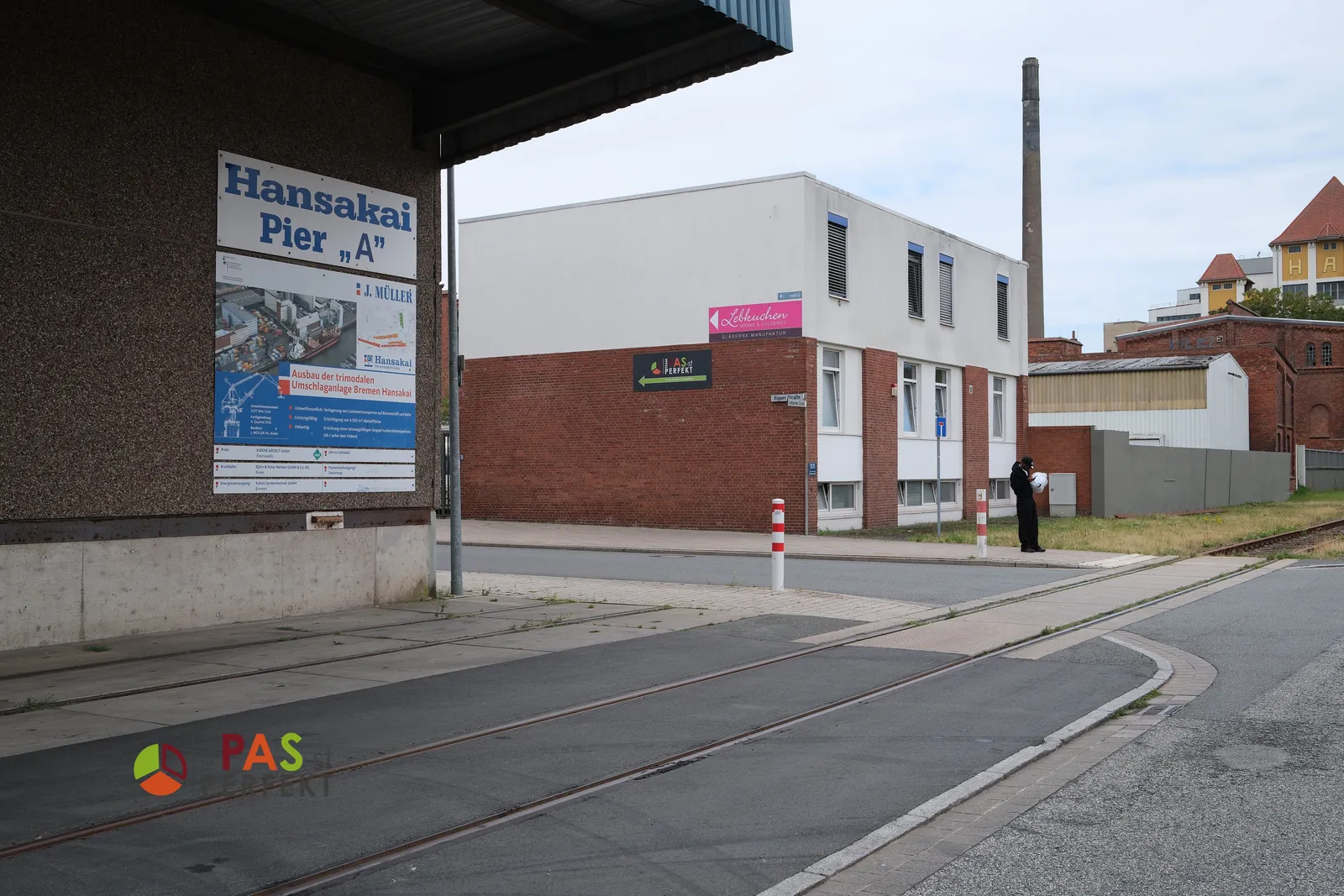 Vorne an der Rigaer Straße